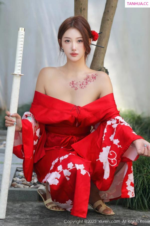   [XiuRen]高清写真图 2025.08.22 No.10683 金允希Yuki 红色和服第7张图片